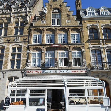 Hotel Old Tom Ieper Bagian luar foto