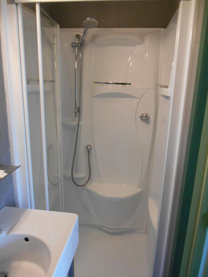 Hotel Old Tom Ieper Bagian luar foto